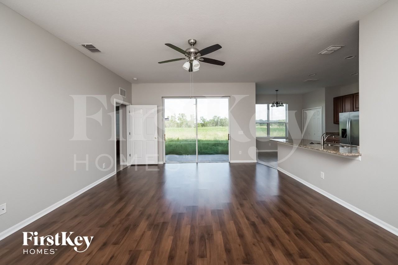 10748 Pictorial Park Dr - Photo 4 of 15