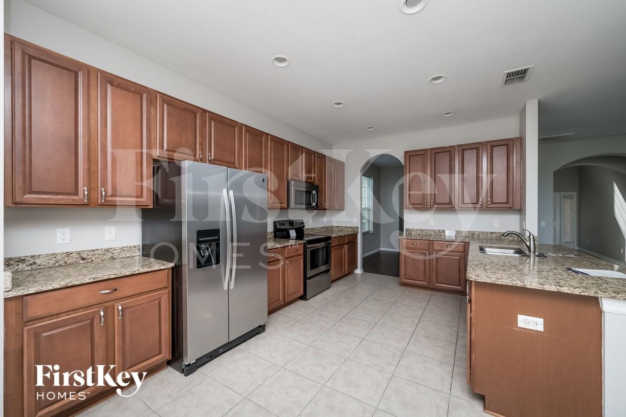 10748 Pictorial Park Dr - Photo 5 of 15