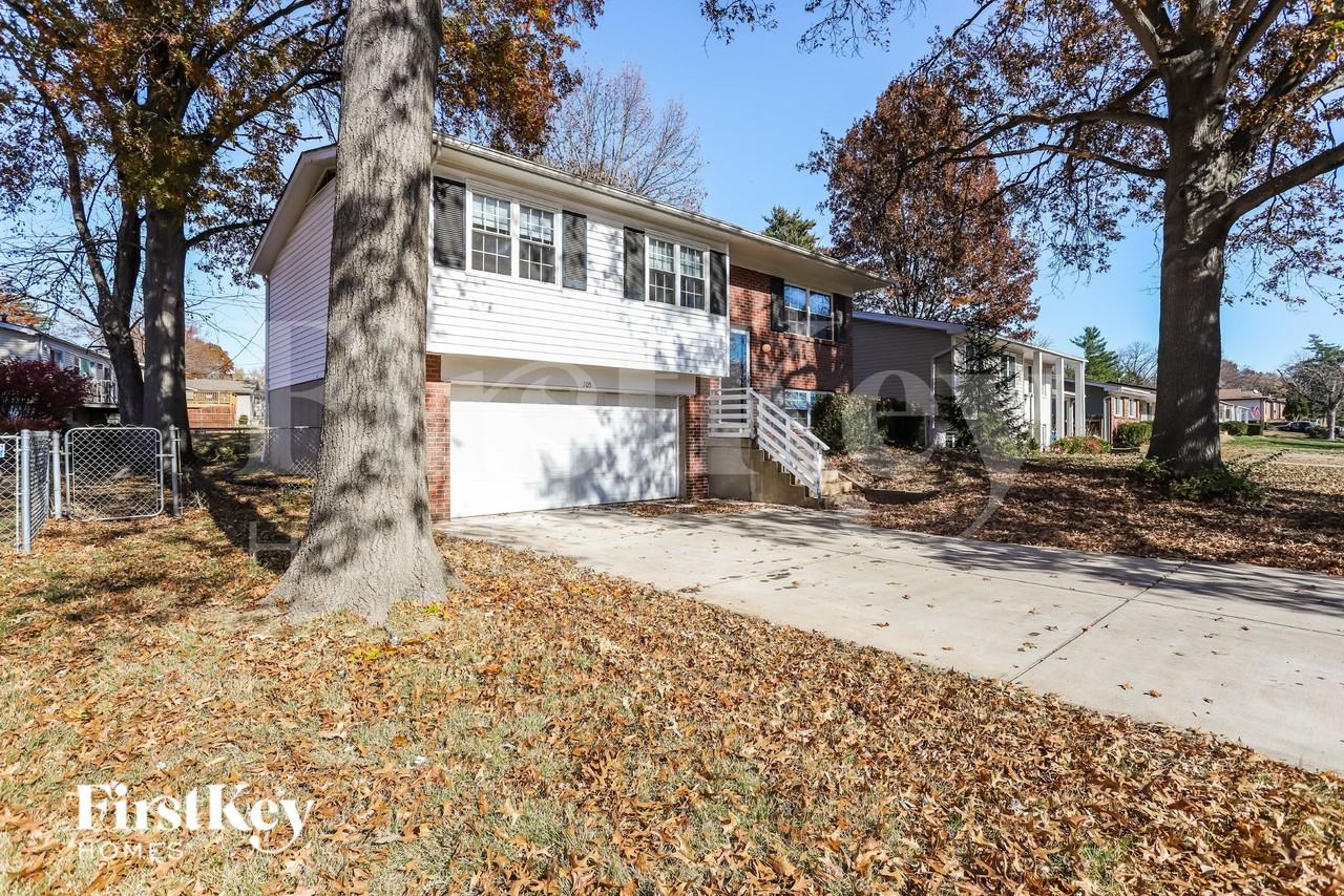 105 Roland Ave - Photo 2 of 16