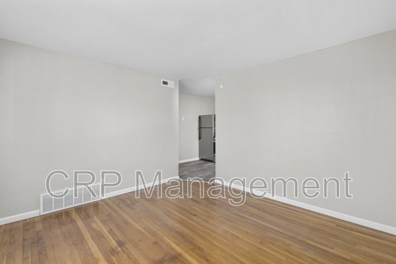 4263 Virginia Ave #204 - Photo 7 of 20