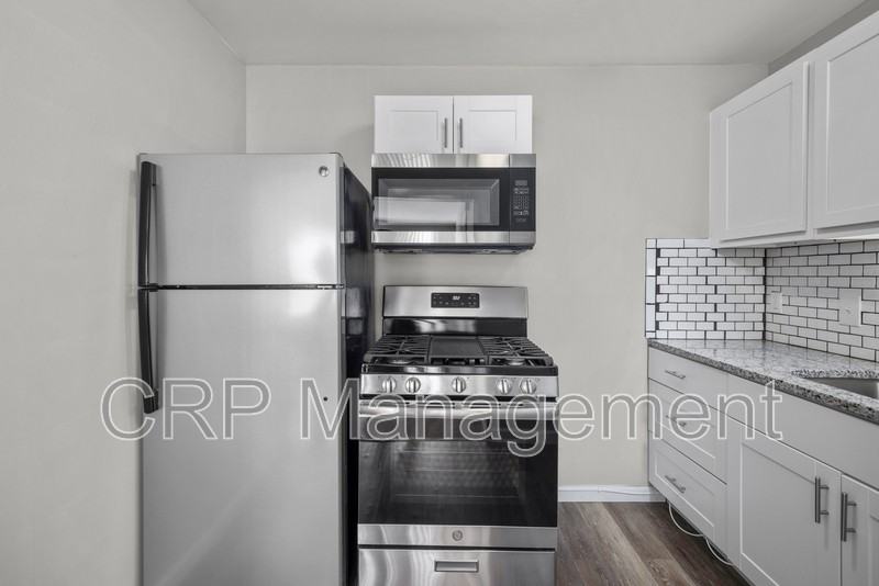 4255 Virginia Ave #203 - Photo 3 of 18