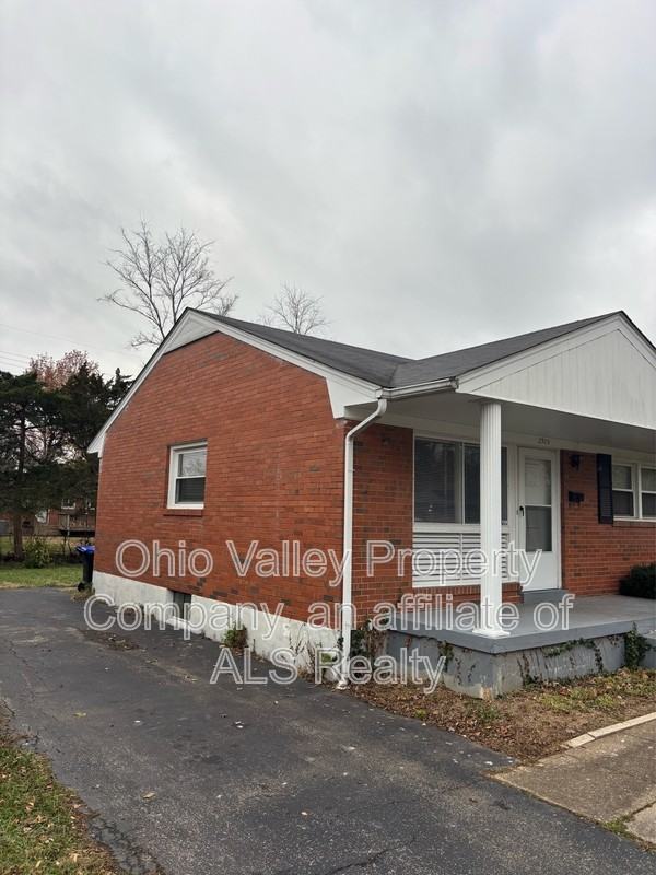 2925 Rio Rita Ave - Photo 6 of 21