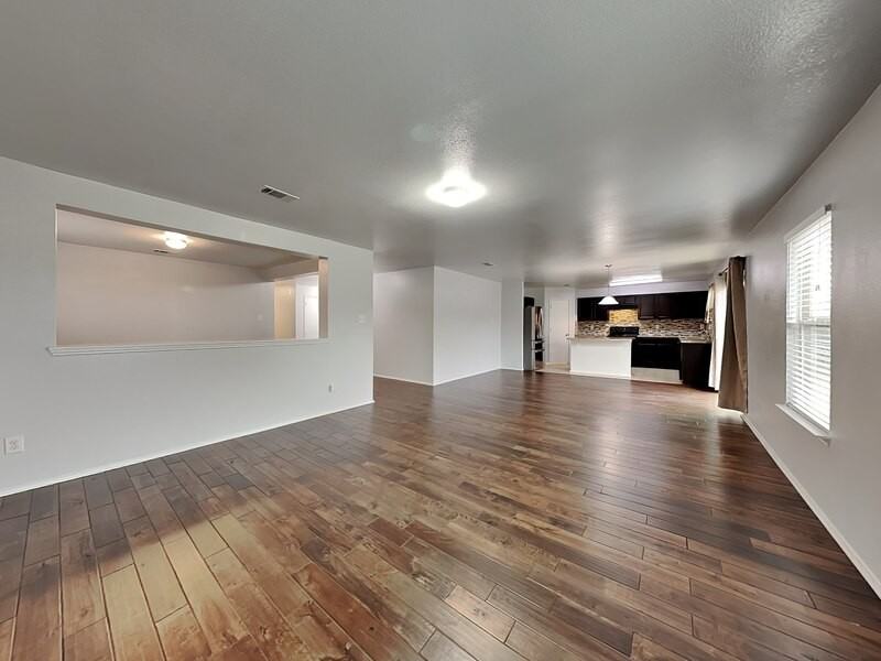 14721 Forest Hollow Dr - Photo 2 of 16