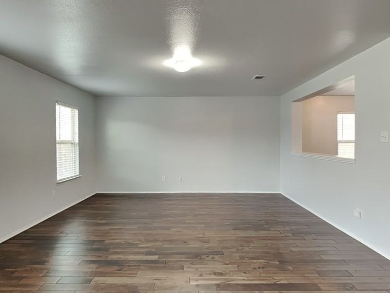 14721 Forest Hollow Dr - Photo 3 of 16