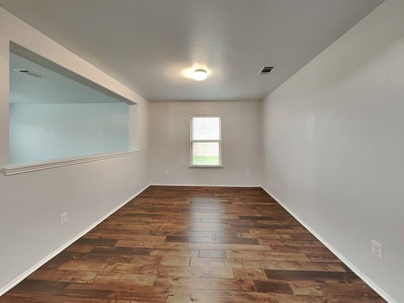 14721 Forest Hollow Dr - Photo 7 of 16