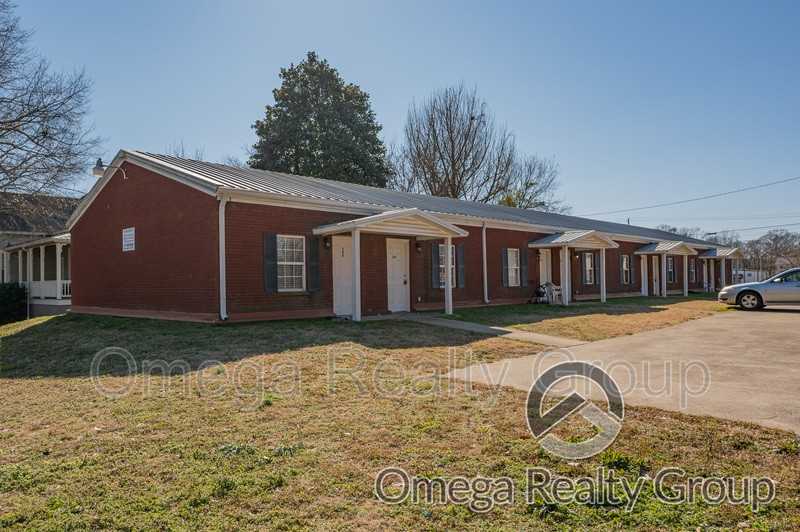 318 Percy St - Photo 3 of 26