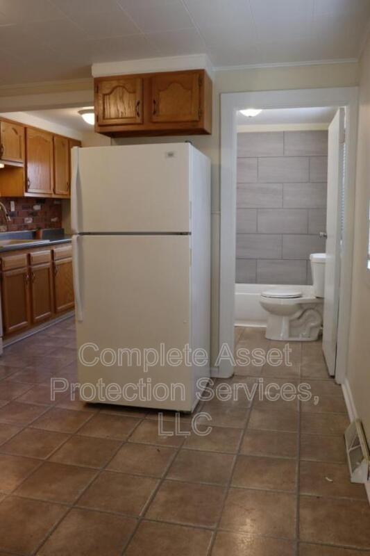 718 Turner St - Photo 4 of 13