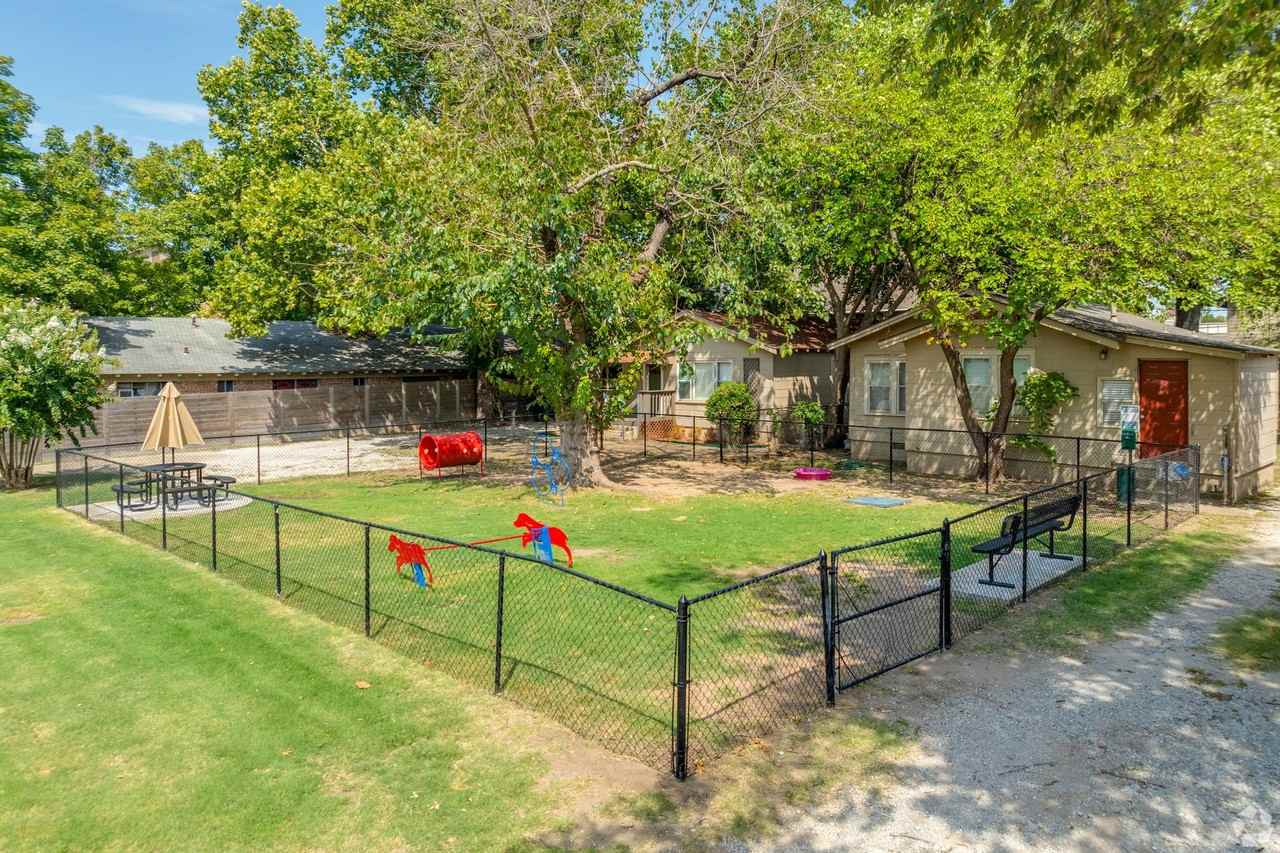 Beautiful Apartments in the heart of Brookside - Photo 2 of 15