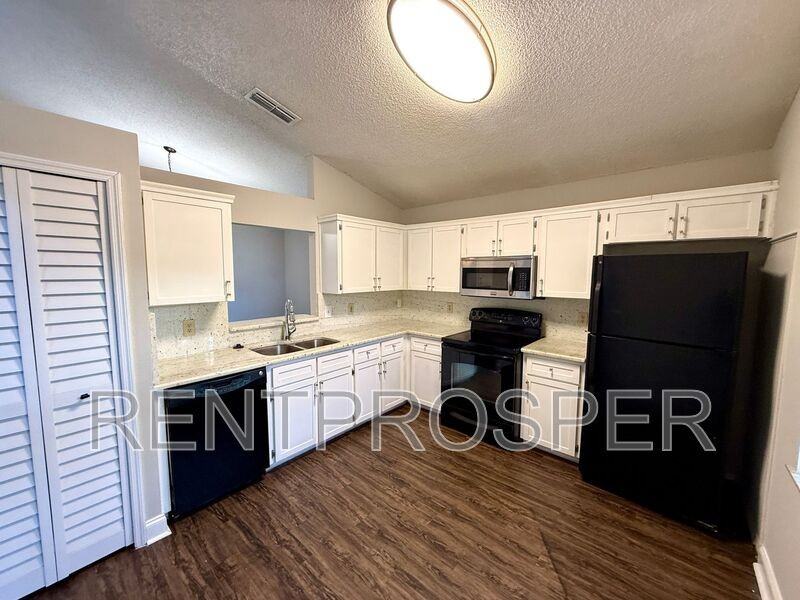 9503 Rosewalk Ct - Photo 3 of 24