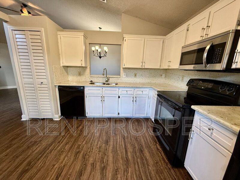 9503 Rosewalk Ct - Photo 4 of 24