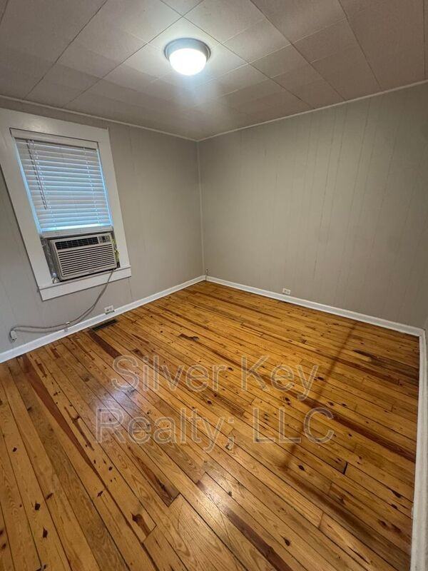 703 Old Riceville Rd - Photo 6 of 12