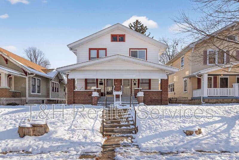 517 North Riley Avenue