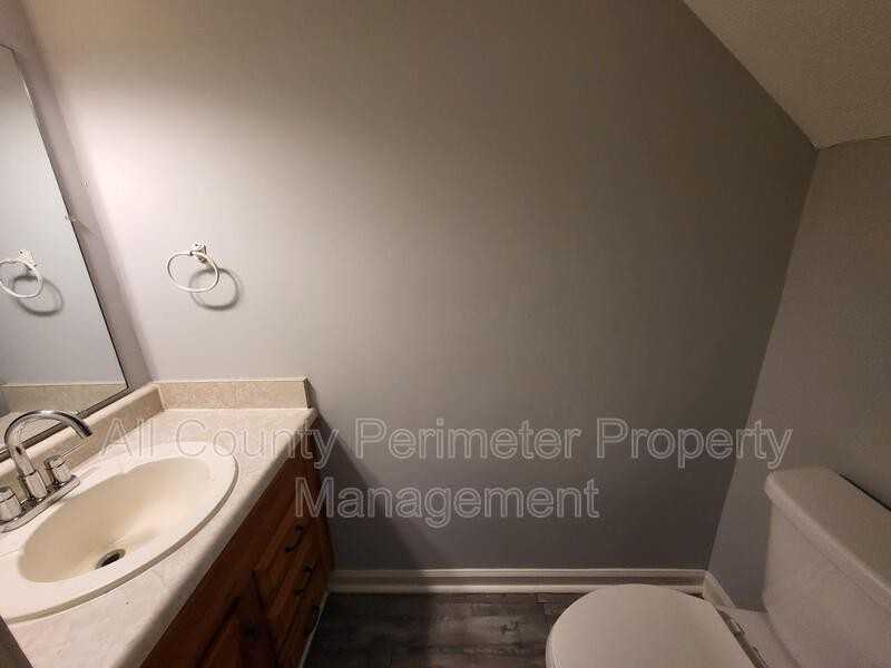 5642 Estates Court - Photo 6 of 12