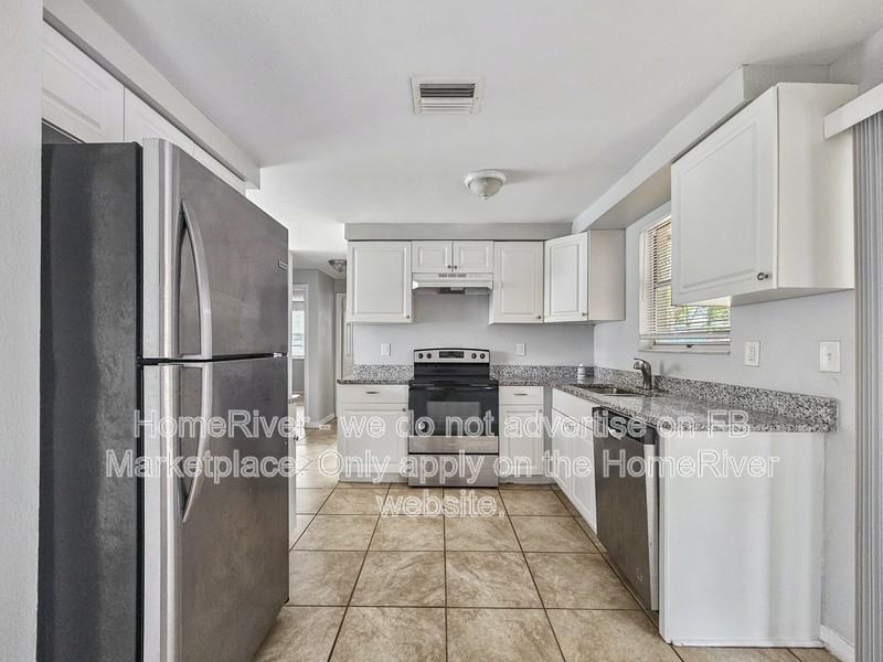 2216 Bishop Rd - Photo 5 of 24