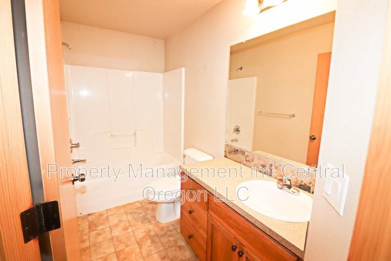 3041 Ne Canoe Ct - Photo 4 of 16