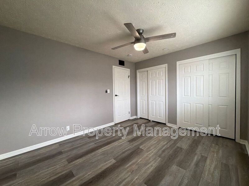 2110 J Street #2 - Photo 6 of 9