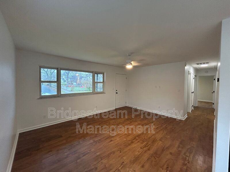 1519 Woodley Rd - Photo 2 of 11