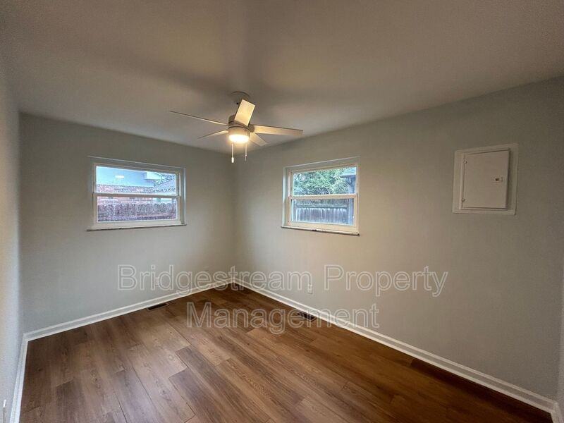 1519 Woodley Rd - Photo 4 of 11