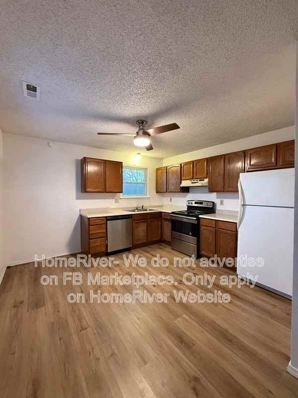 2024 Cooper Ave #B - Photo 3 of 8