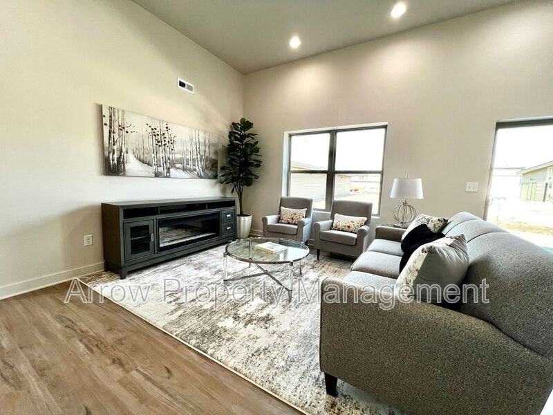 1067 North Claude Road #40 - Photo 2 of 40