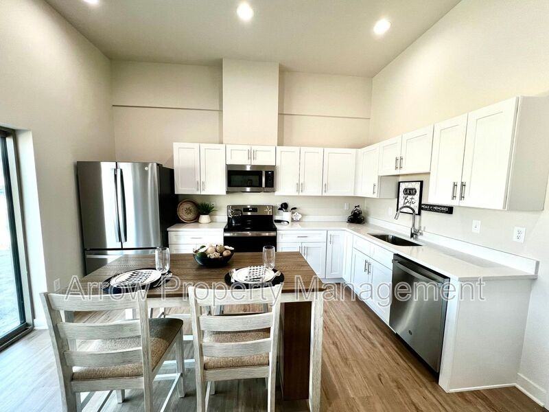 1067 North Claude Road #40 - Photo 4 of 40