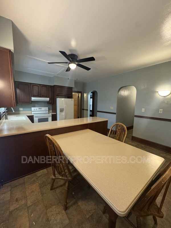 717 N Union St - Photo 6 of 12