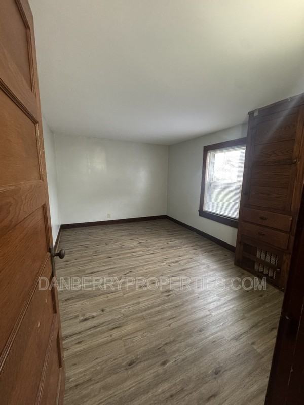 717 N Union St - Photo 7 of 12