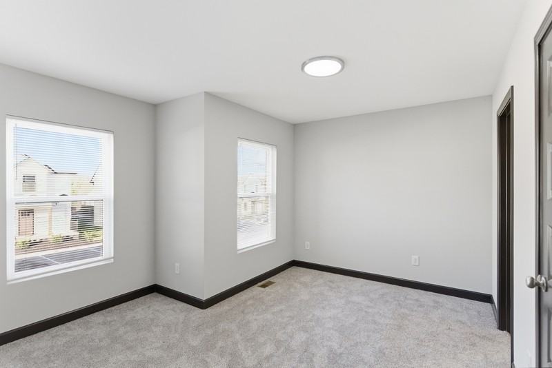 102 Delaney Way - Photo 5 of 10