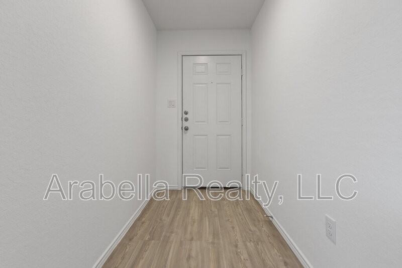 13823 Ostrich Run - Photo 3 of 17