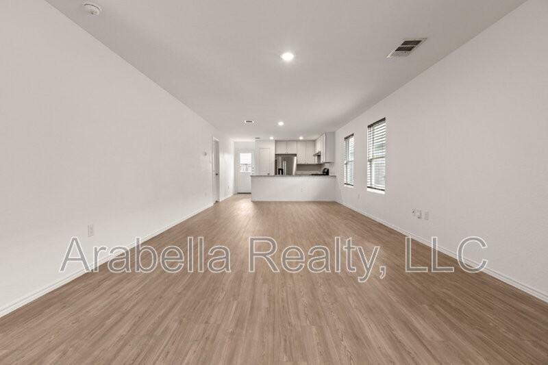 13823 Ostrich Run - Photo 4 of 17