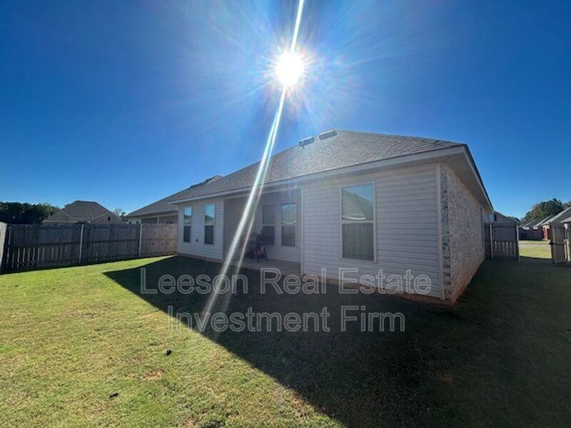 253 Berkshire Place - Photo 2 of 4