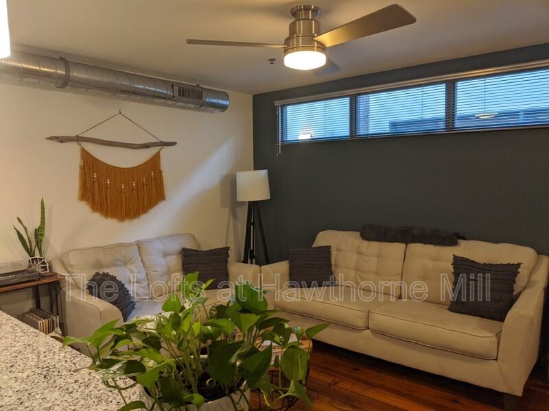 1101 Hawthorne Lane #215 - Photo 2 of 9