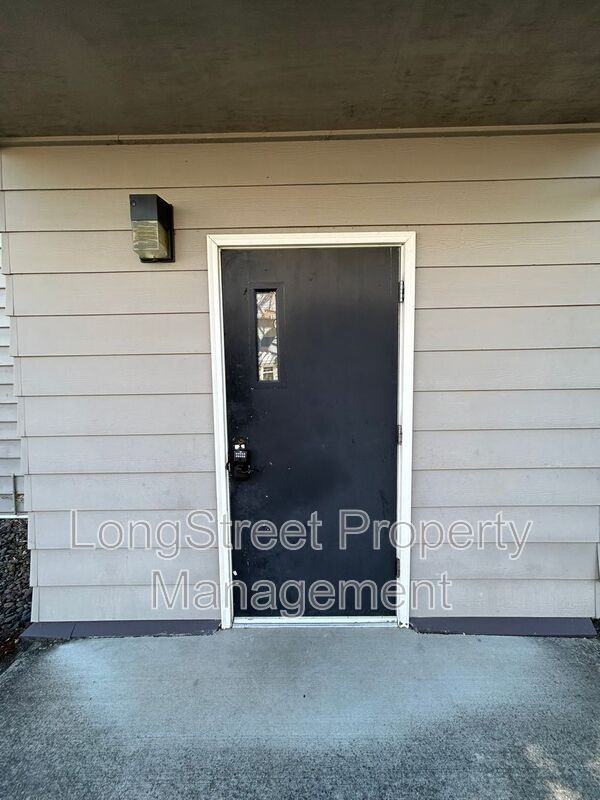 2510 Northwest Van Buren Avenue #7 - Photo 2 of 8