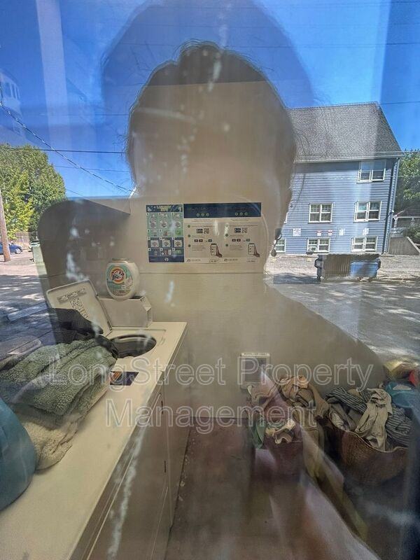 2510 Northwest Van Buren Avenue #7 - Photo 6 of 8