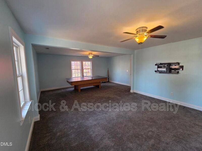 143 Rawhide Dr - Photo 6 of 17