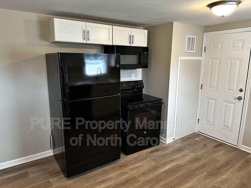 606 Carver Dr - Photo 4 of 29