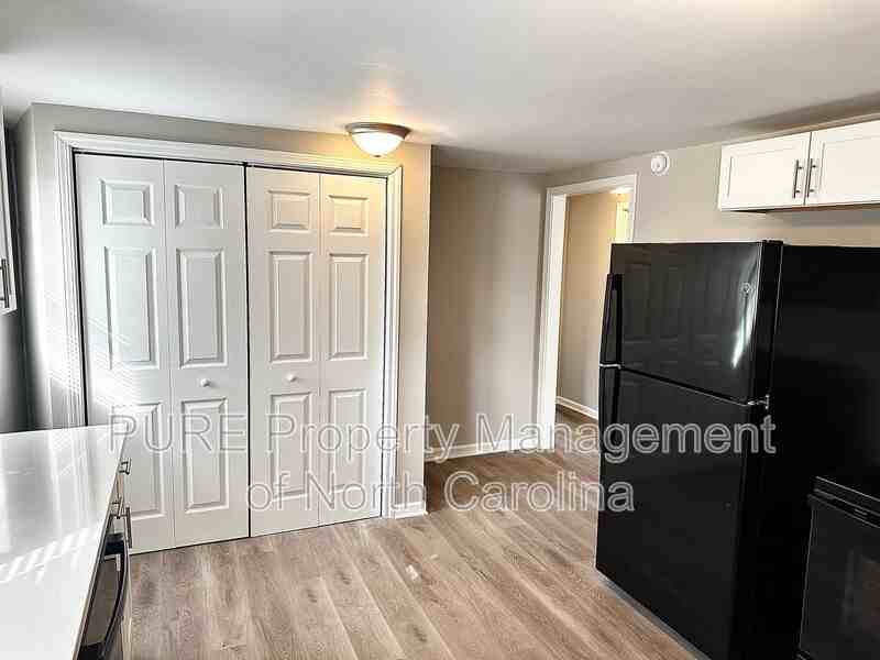 606 Carver Dr - Photo 5 of 29