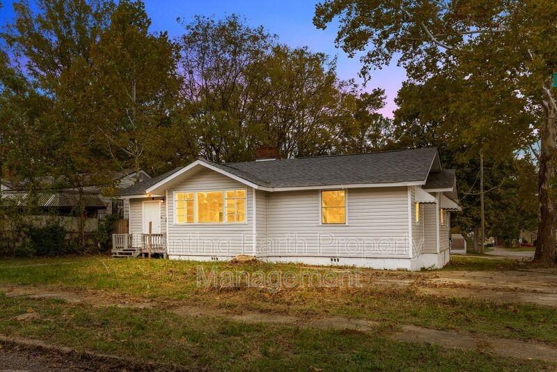 1893 Princeton Ct Sw - Photo 2 of 18