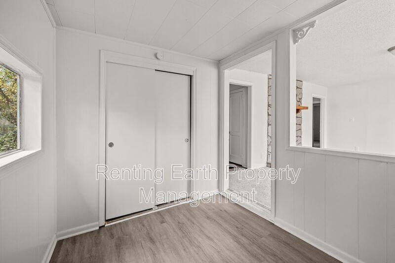 1893 Princeton Ct Sw - Photo 3 of 18