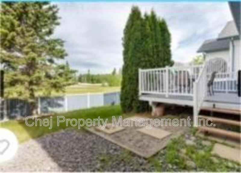 838 118a Street NW - Photo 3 of 8