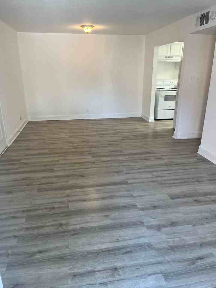 1187 Edna Pl - Photo 3 of 8