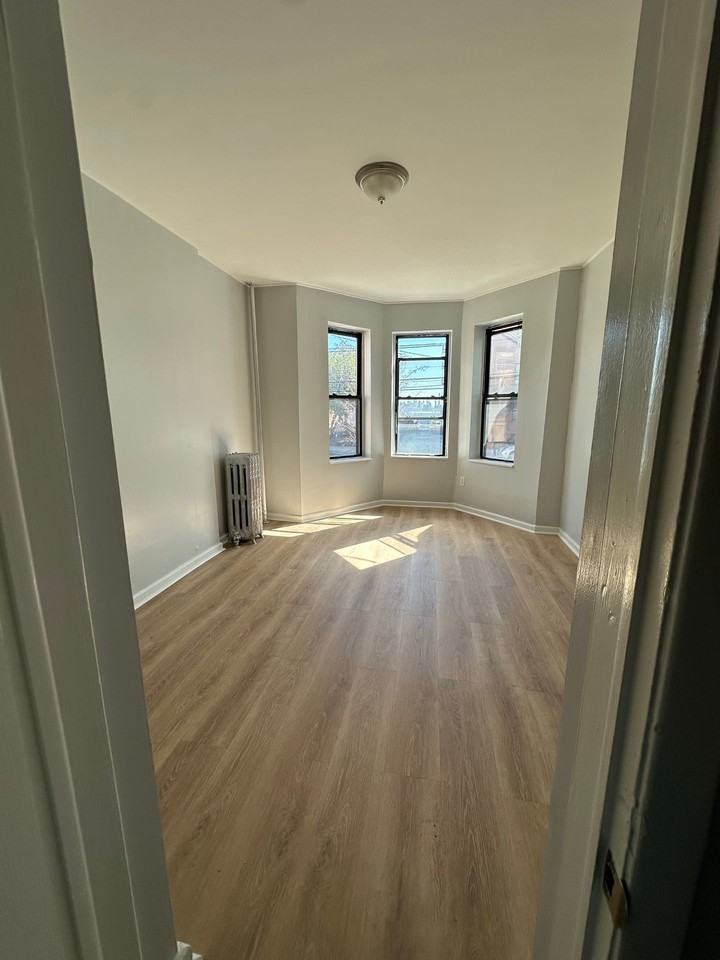 1101 Palisade Avenue - Photo 3 of 10