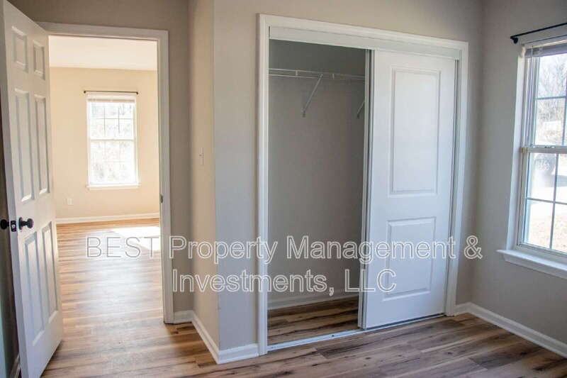 3225 Lasalle Street - Photo 3 of 36