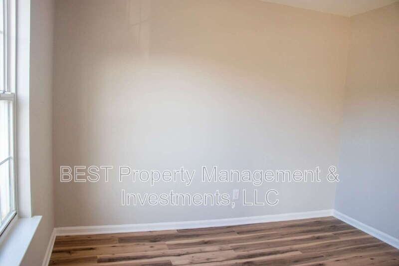 3225 Lasalle Street - Photo 4 of 36