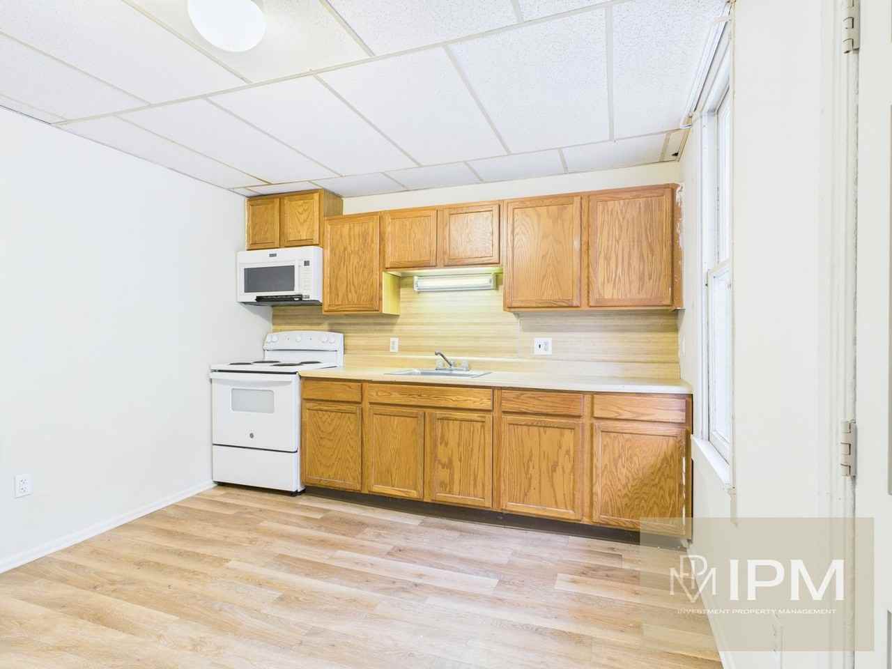 95 S Front St - Photo 6 of 21