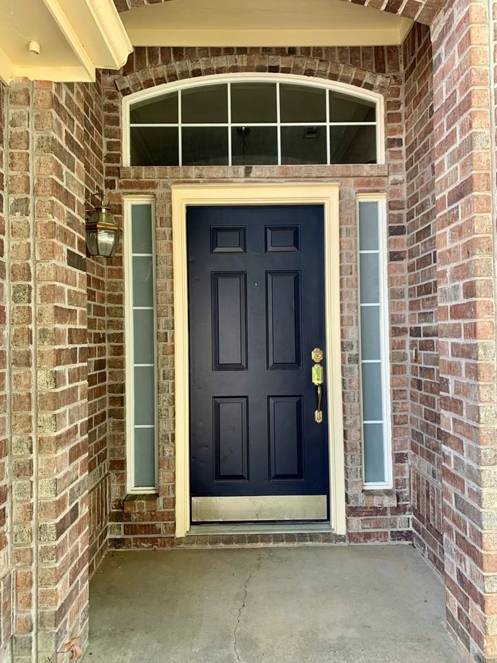 1920 Cavender Circle - Photo 3 of 21