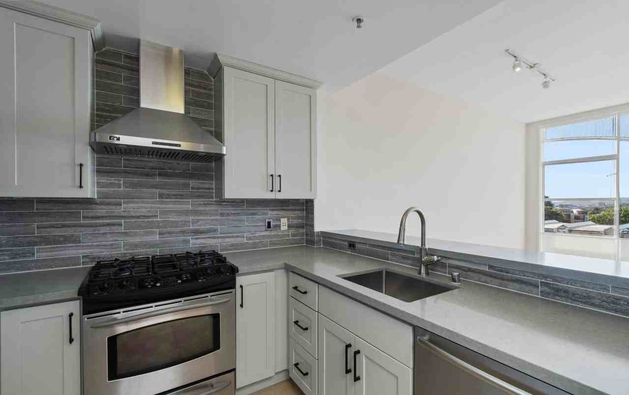 1600 Webster St - Photo 6 of 7