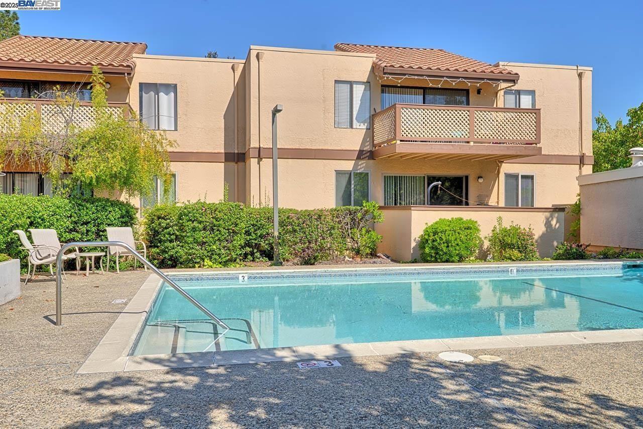 3300 Wolcott Cmn - Photo 4 of 8