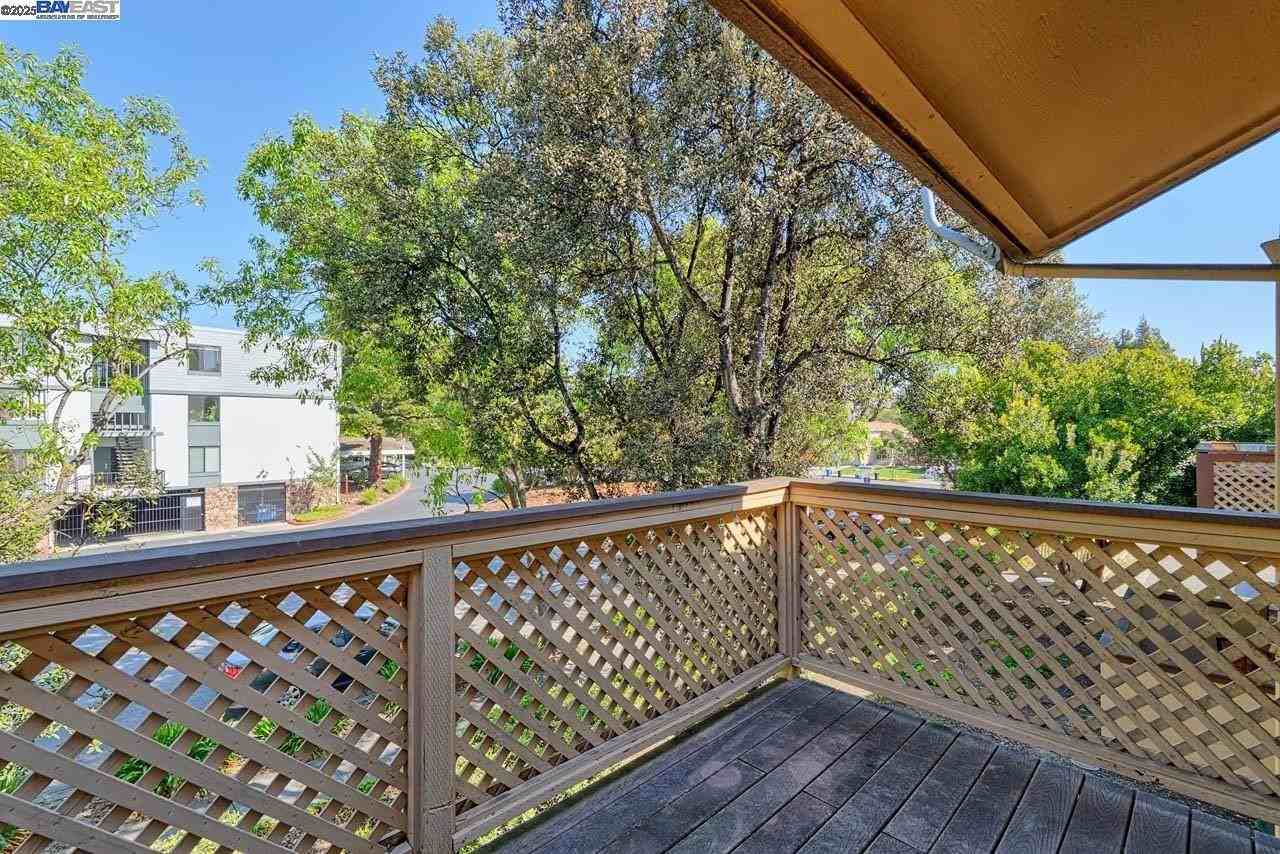 3300 Wolcott Cmn - Photo 6 of 8