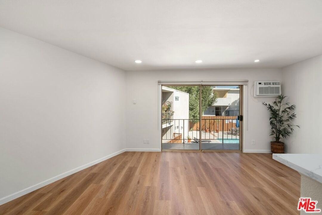 3640 Cardiff Ave - Photo 4 of 7